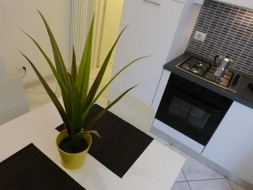 Residenza Piazza Malpighi Bologna 0*,